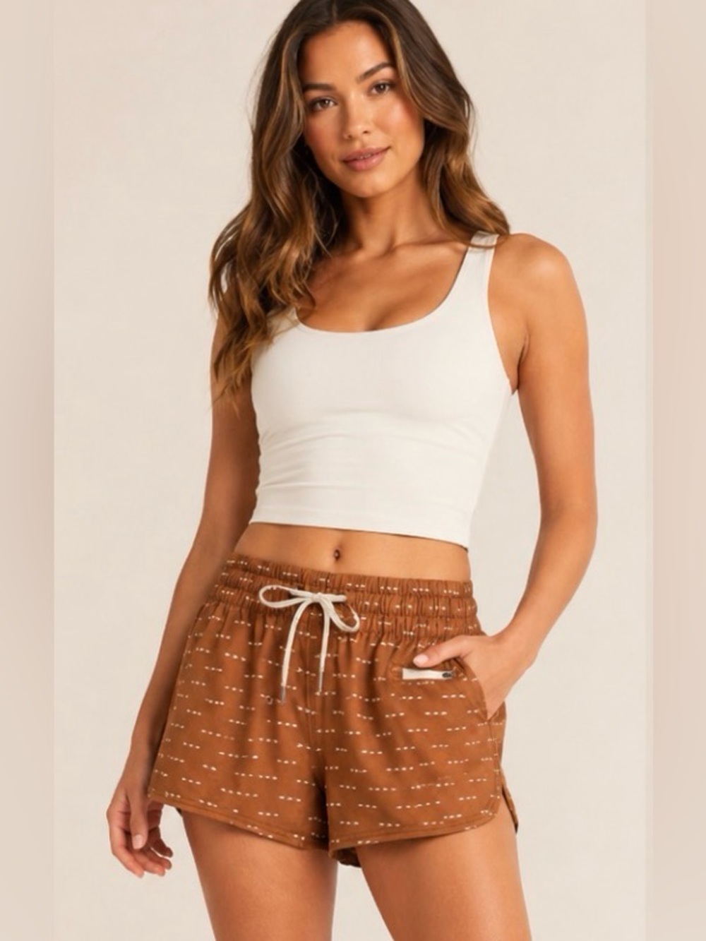 Vuori Clementine Athletic Shorts | Turmeric Arrows | Size Medium